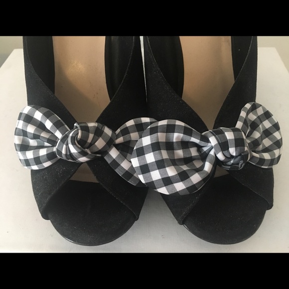 Nine West, Size 10 Slingback Heel with Gingham Bow - Picture 2 of 4